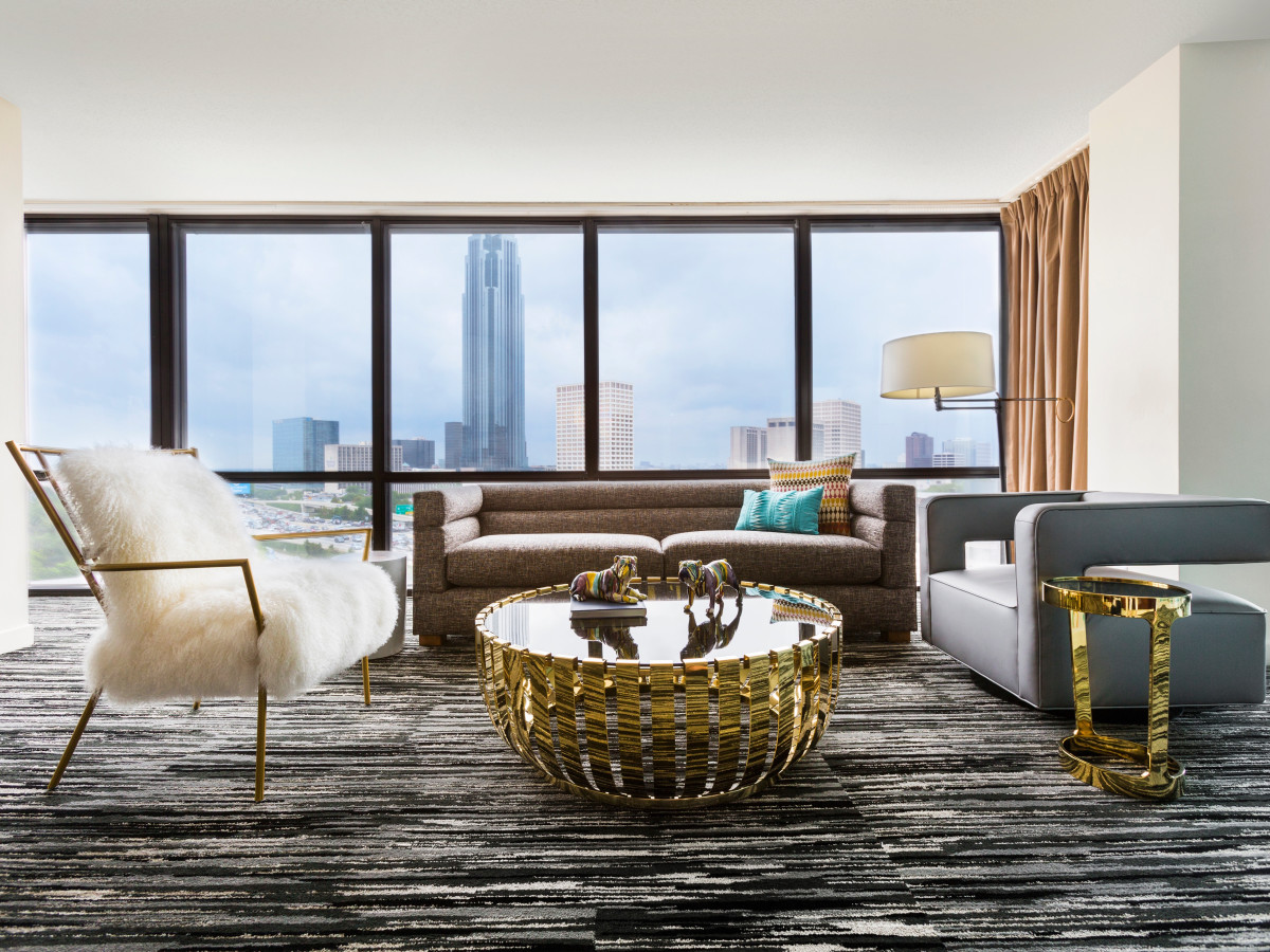 Hotel Derek, Behave Suite, April 2016