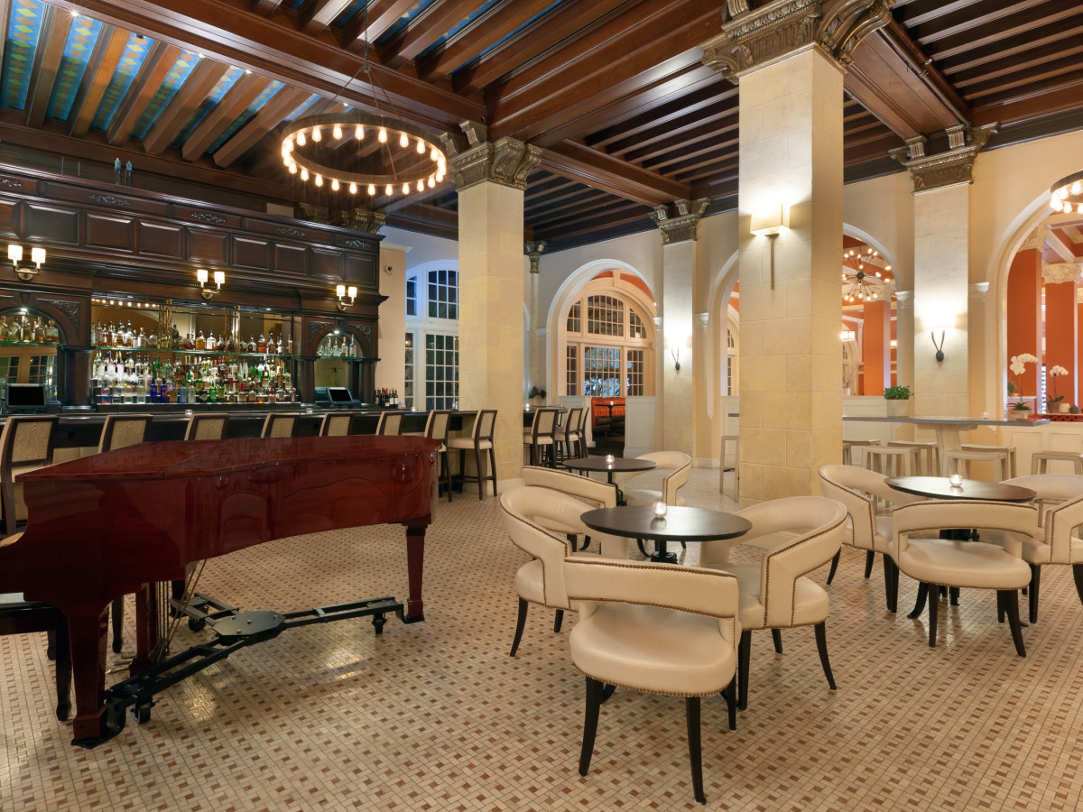 Hotel Galvez bar