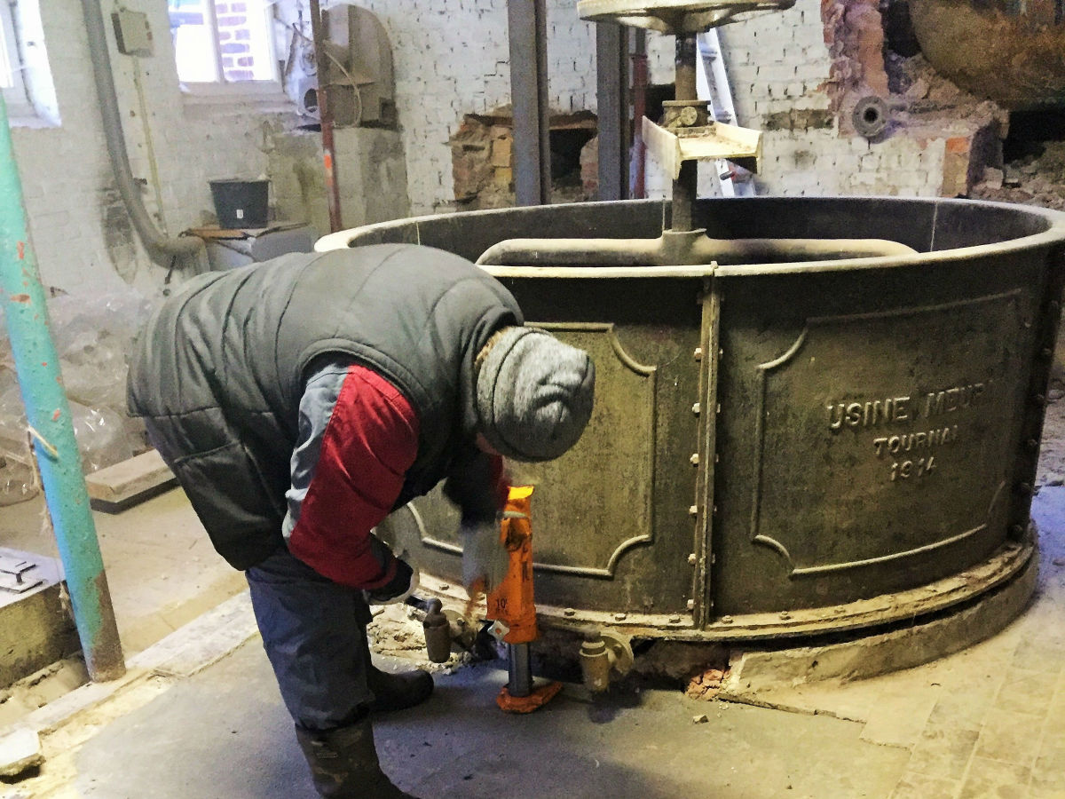 Christine Celis mash tun removal Hoegaarden