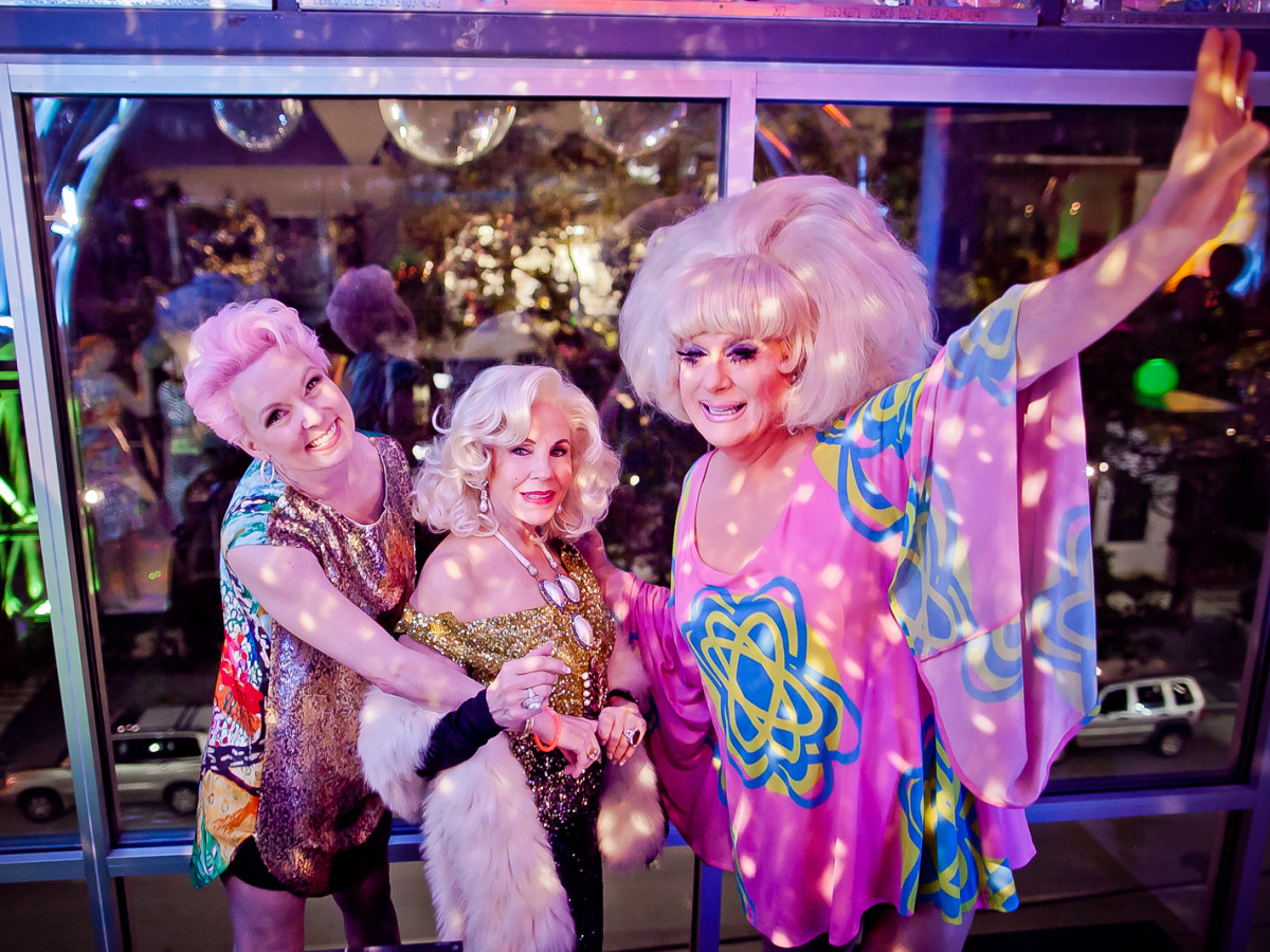 Slideshow Wild Costumes Live Body Painting Lady Bunny Rev