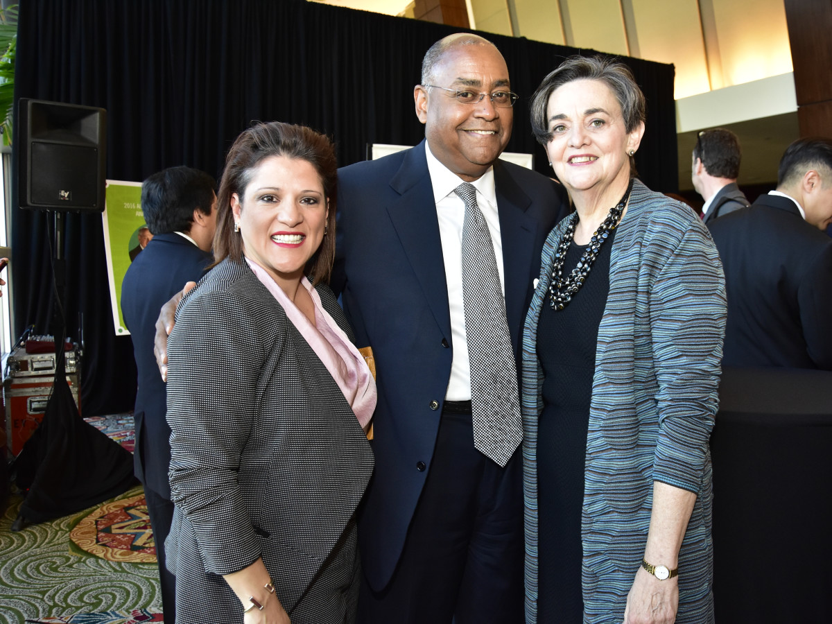 Neighborhood Centers luncheon, Feb. 2016, Claudia Vasquez, Rodney Ellis, Gwen Emmett