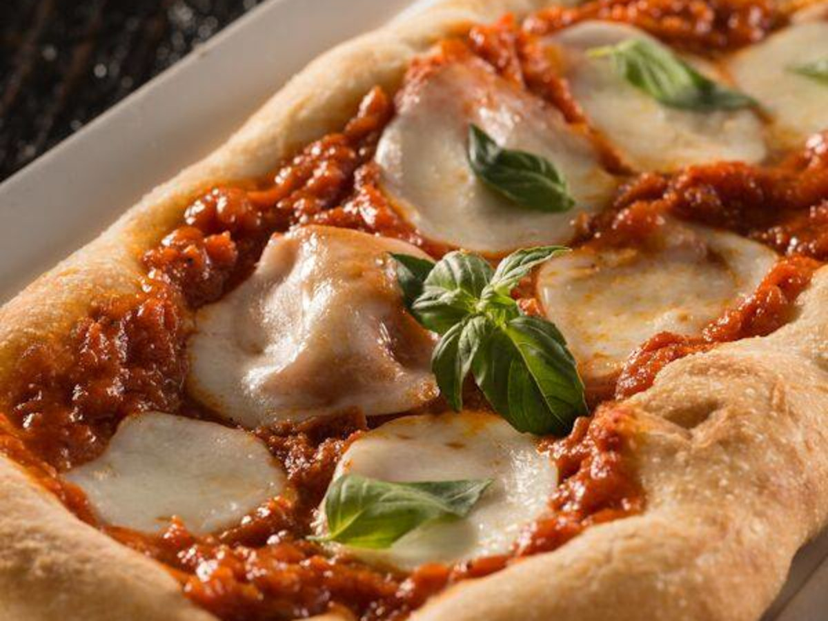 The Tuck Room margherita pizza