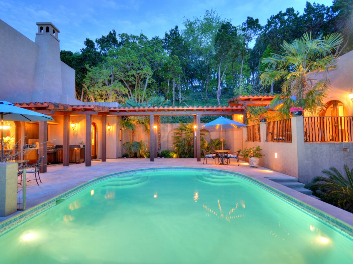 Get A Load Of The Stunning Views From This Luxurious West Lake