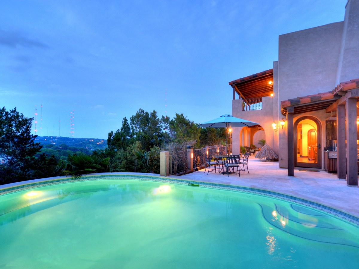 Get A Load Of The Stunning Views From This Luxurious West Lake