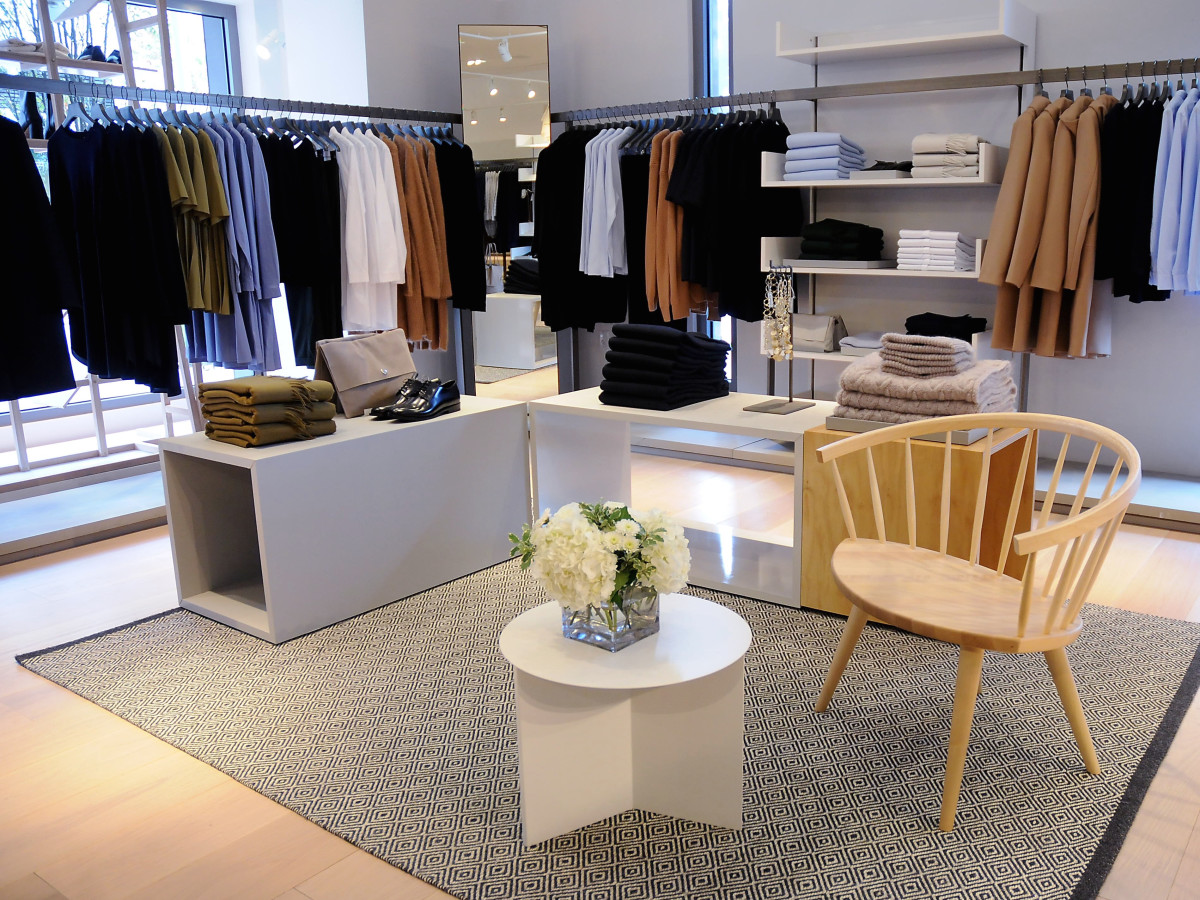 COS opening in River Oaks District