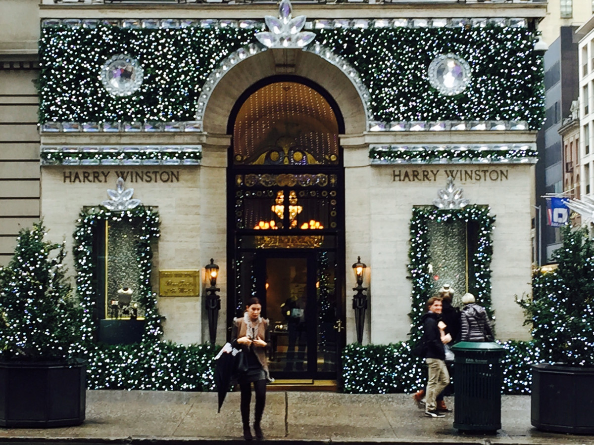 NYC stores ramp up wattage and wow with holiday window displays