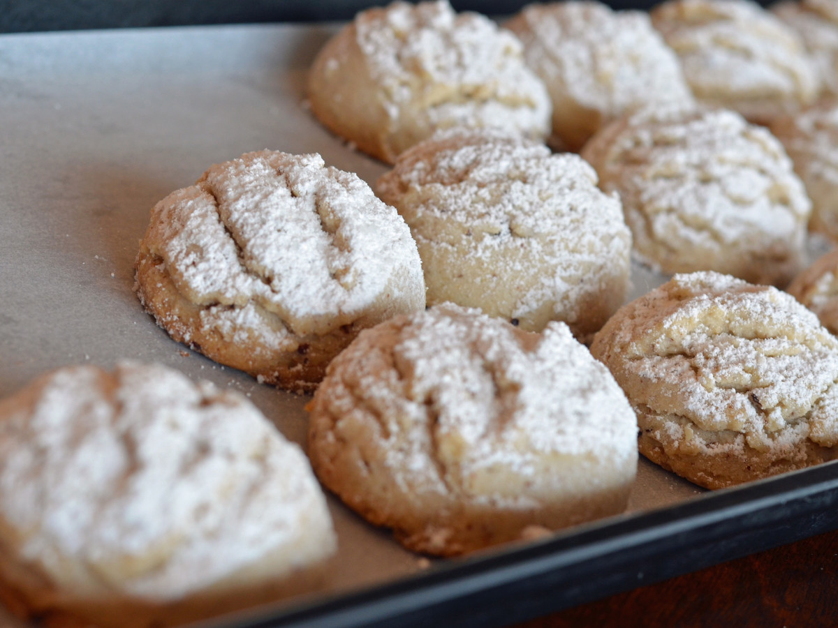 Rustika Cafe pecan cookies