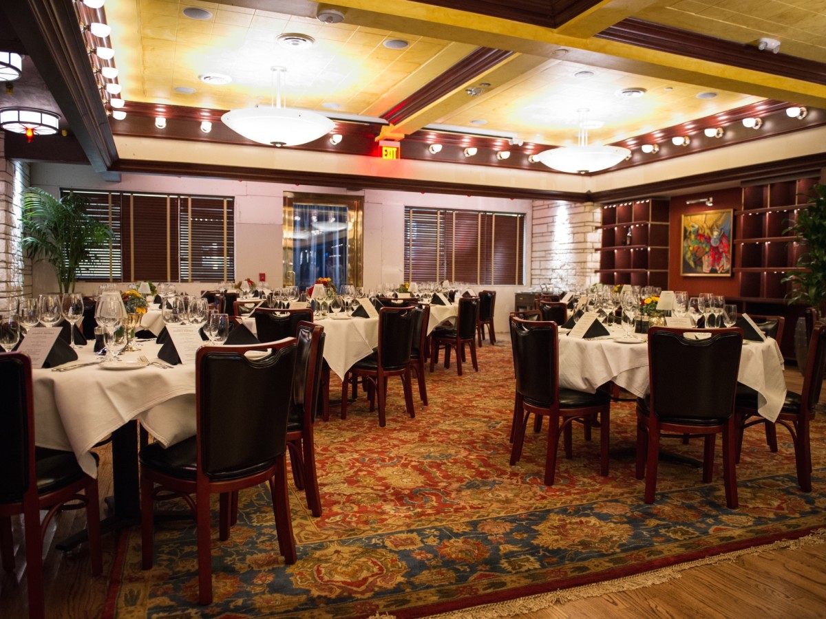 Pappas Bros Steakhouse downtown interior