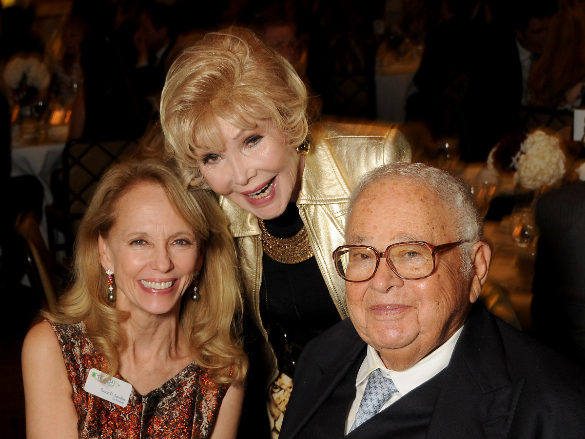 News, Shelby, TEACH dinner, Nov. 2015, Susan Sarofim, Joanne King Herring, Fayez Sarofim
