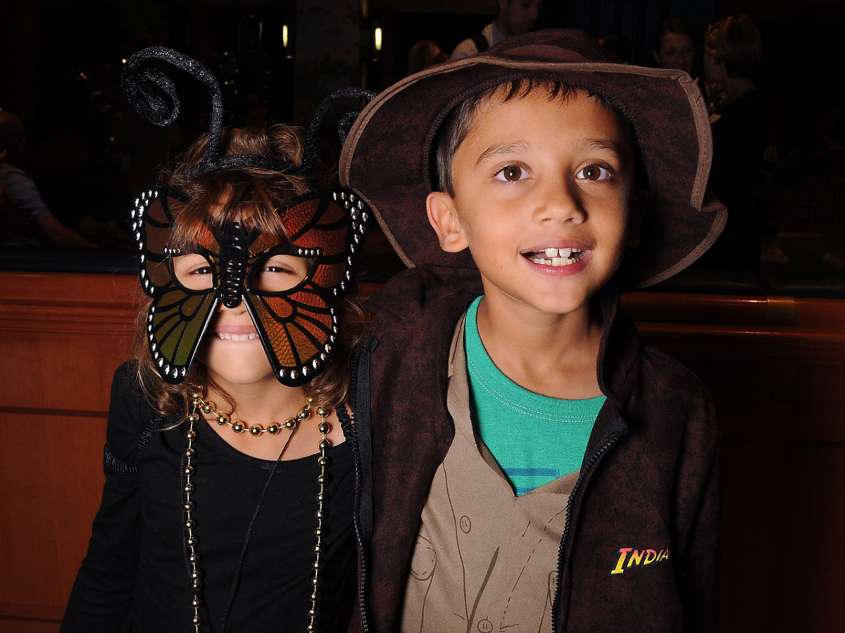 MD Anderson Halloween at the Galleria Audrey and Ethan Praigoody