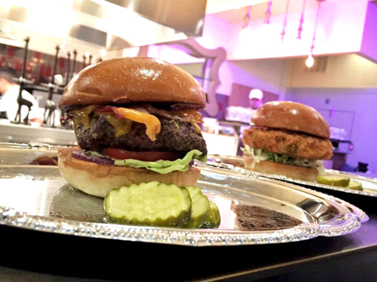 Royale Magnificent Burgers