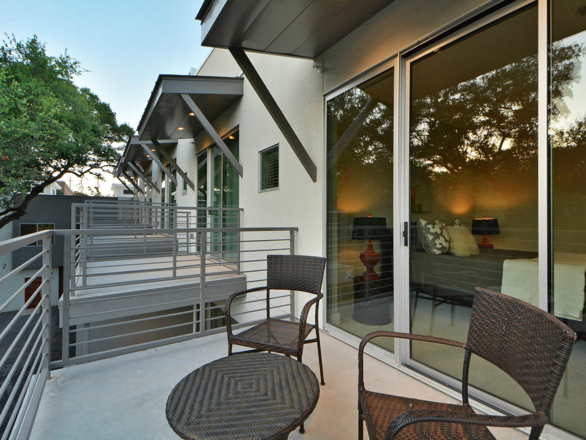 Austin townhome 2002 Glen Allen Street October 2015 balcony