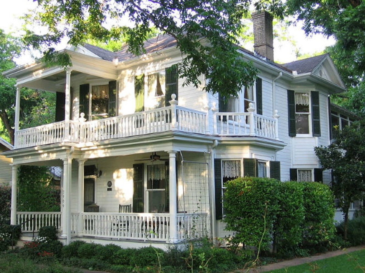 RentCafe 1902 Colonial Revival