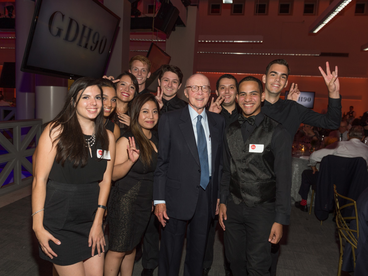News, Shelby, Gerald Hines 90th birthday, Sept. 2015, Gerald Hines and architecture students