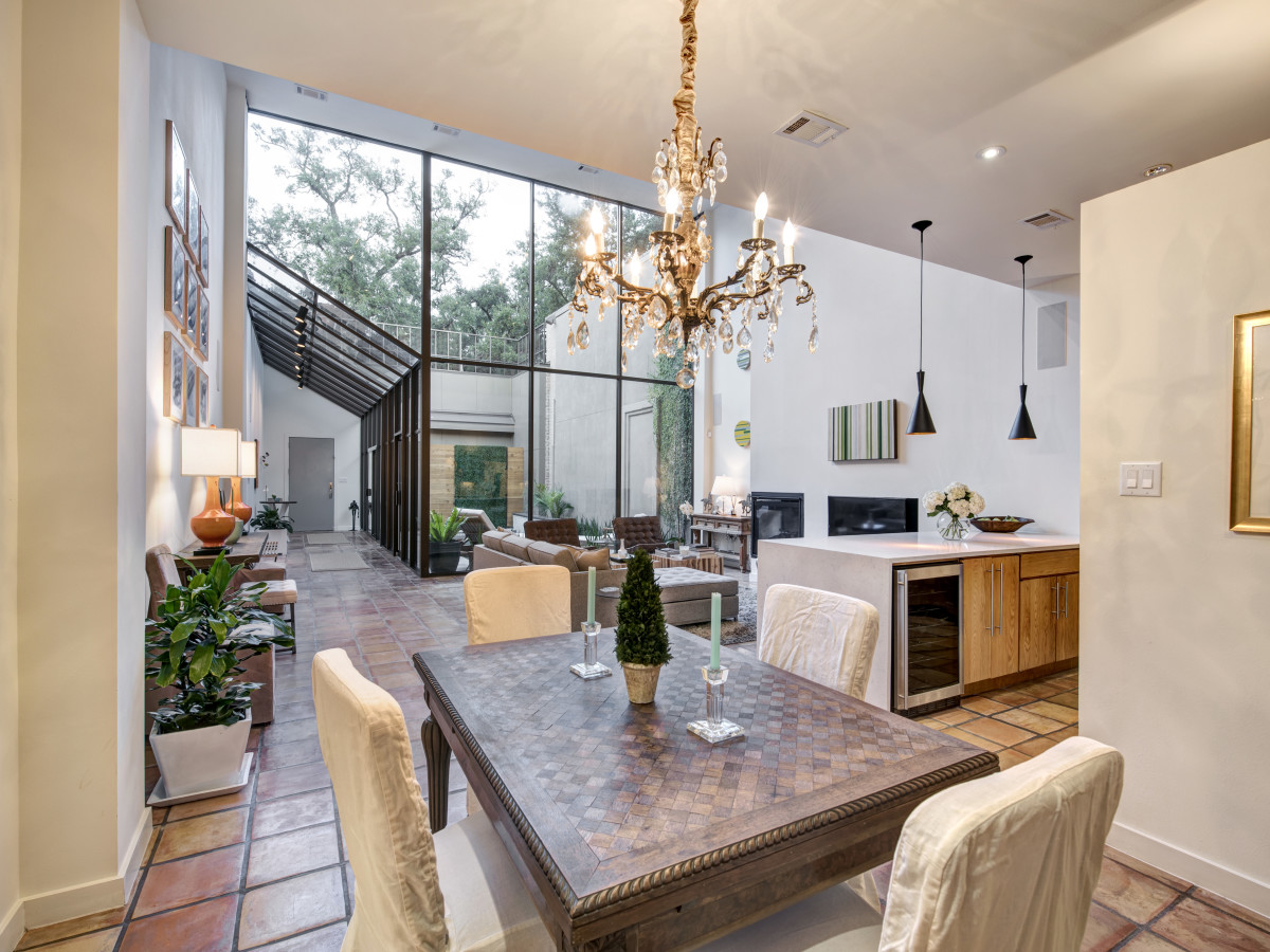Houston, 1203 Berthea, September 2015, dining