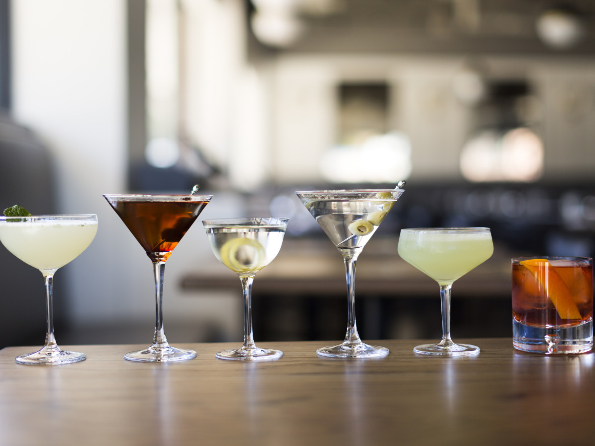 Houston, new happy hour deals, May 2017, southside, manhattan, gin martini, vodka martini, eastside, negroni at Relish restaurant
