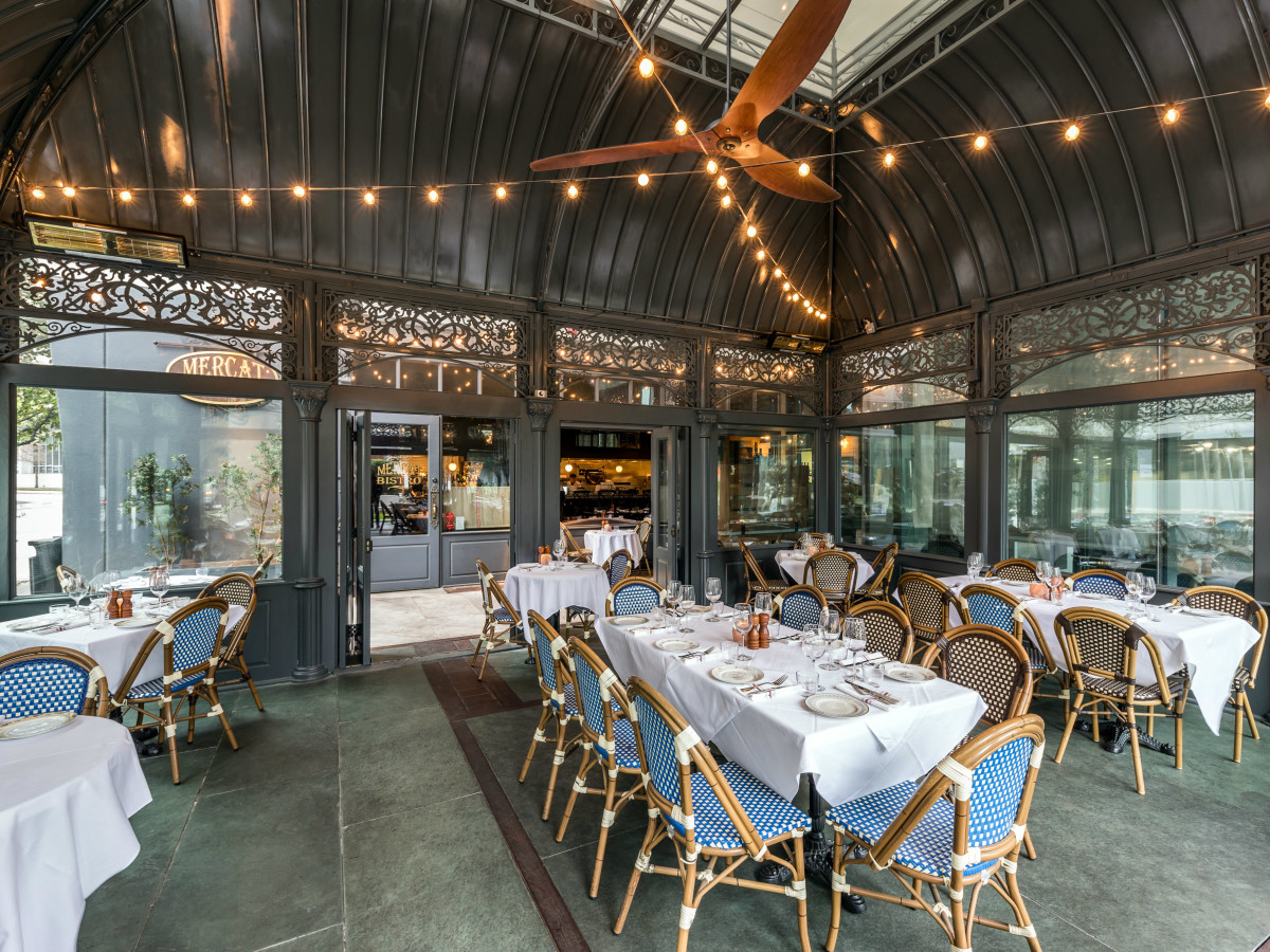 Mercat Bistro Rococo Pavilion