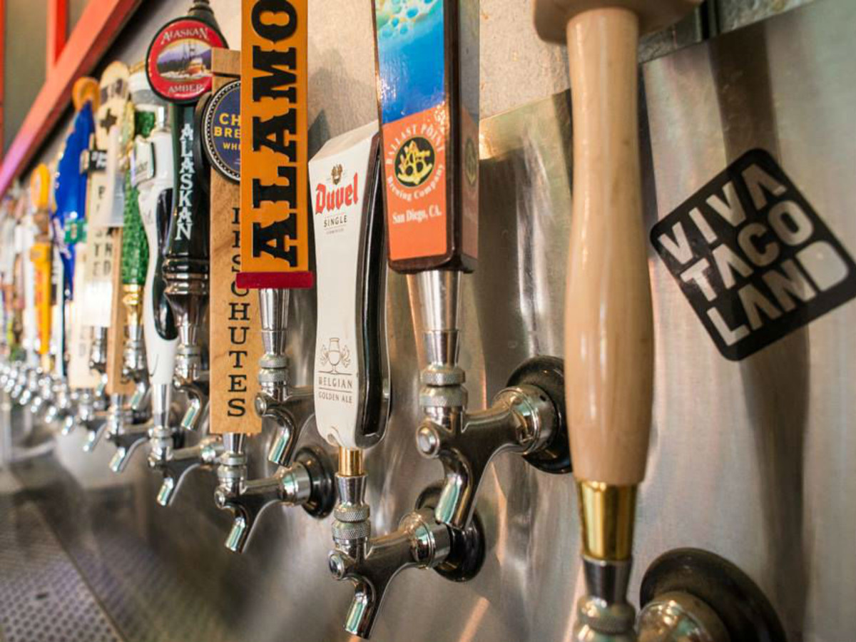 Viva Tacoland tap wall