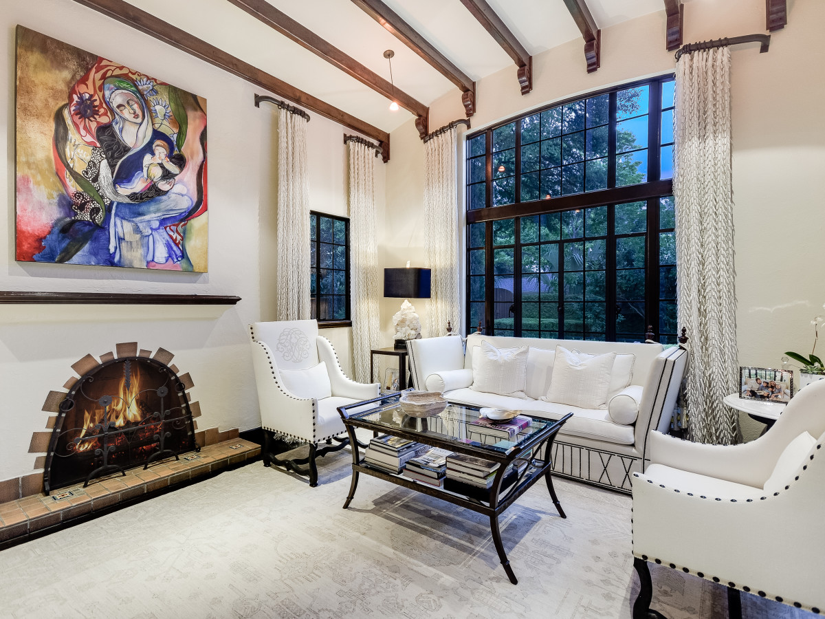 Austin_2700 Oakhurst
