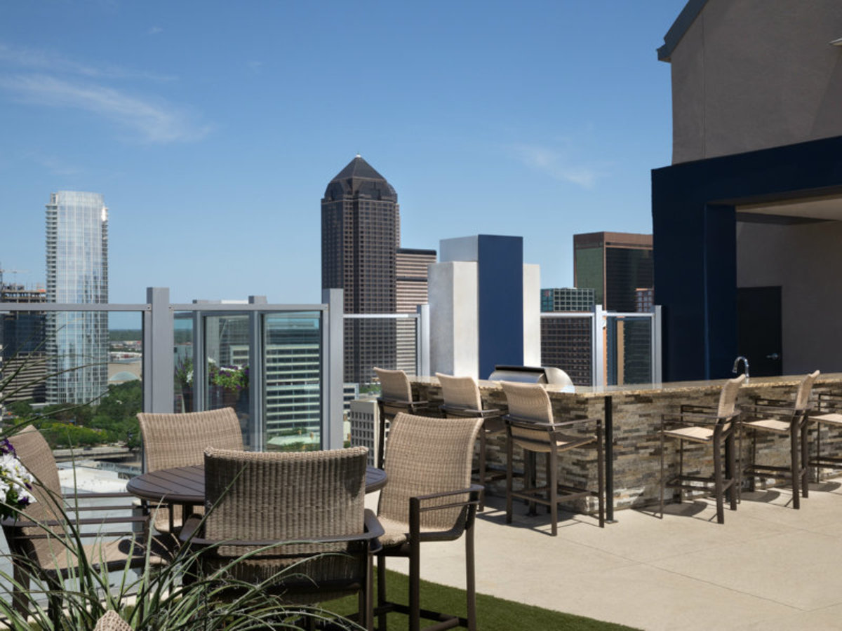 It's all about skyline views and luxe living at this Dallas highrise