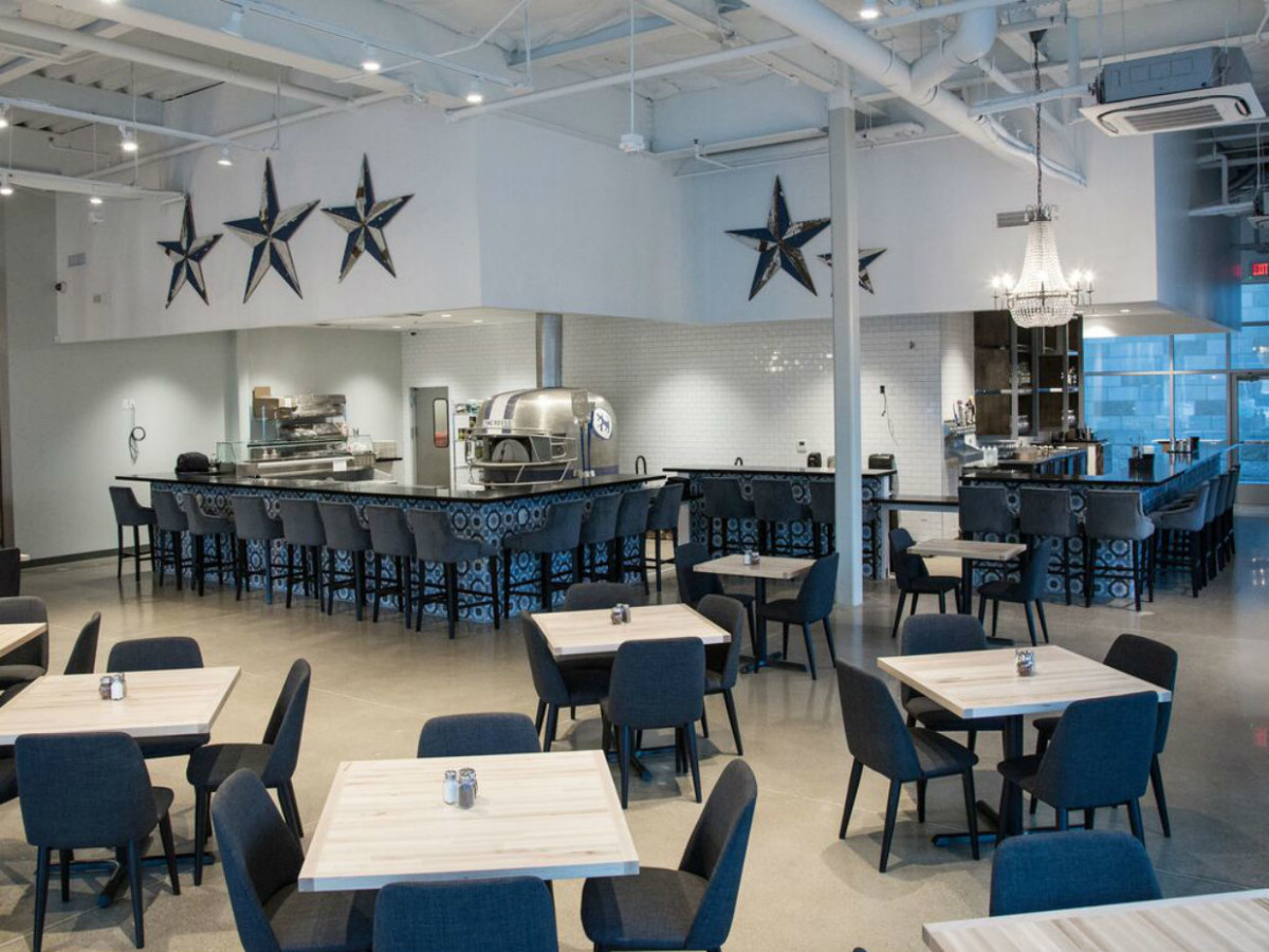 Cane Rosso plays Dallas Cowboys theme to hilt in new Frisco pizzeria