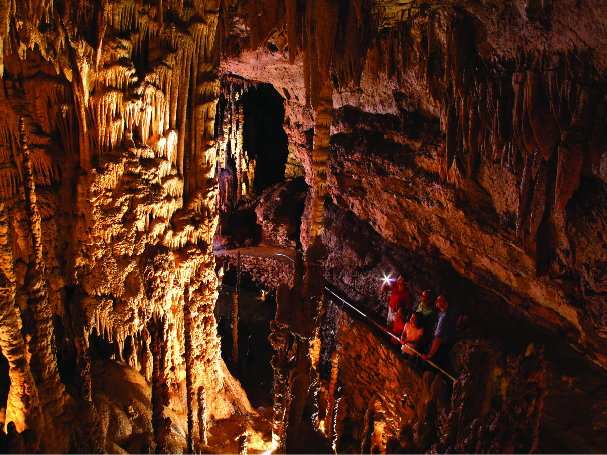 Natural Bridge Caverns