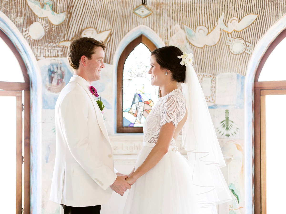 Blind Date Leads Couple Down The Aisle In Colorful Texas Beach