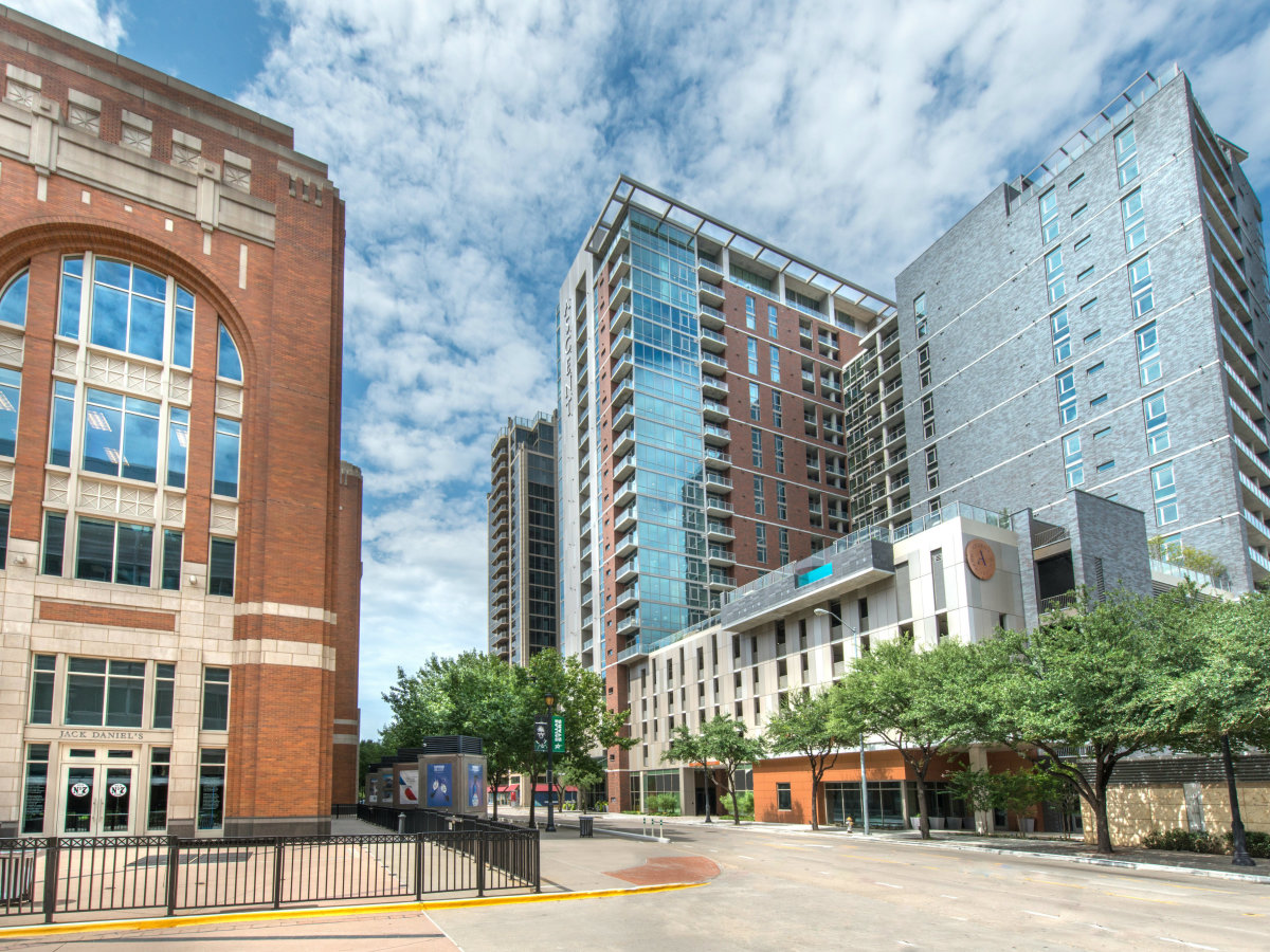Ascent Victory Park Dallas apartments