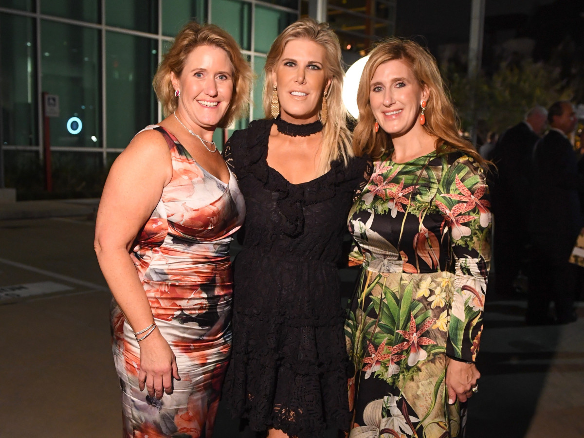 Kirby McCool, Courtney Hopson, Lindsay Holstead at Dress for Success Cuisine for a Cause