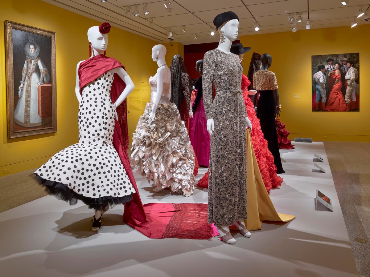 Local Celebs Top Our Favorite Looks From The Oscar De La Renta