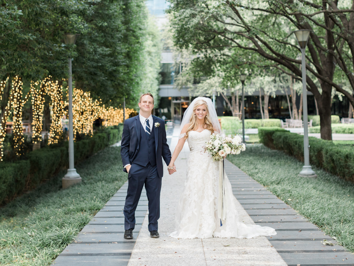 Slideshow Charming Dallas Garden Wedding Brims With Pumpkins And