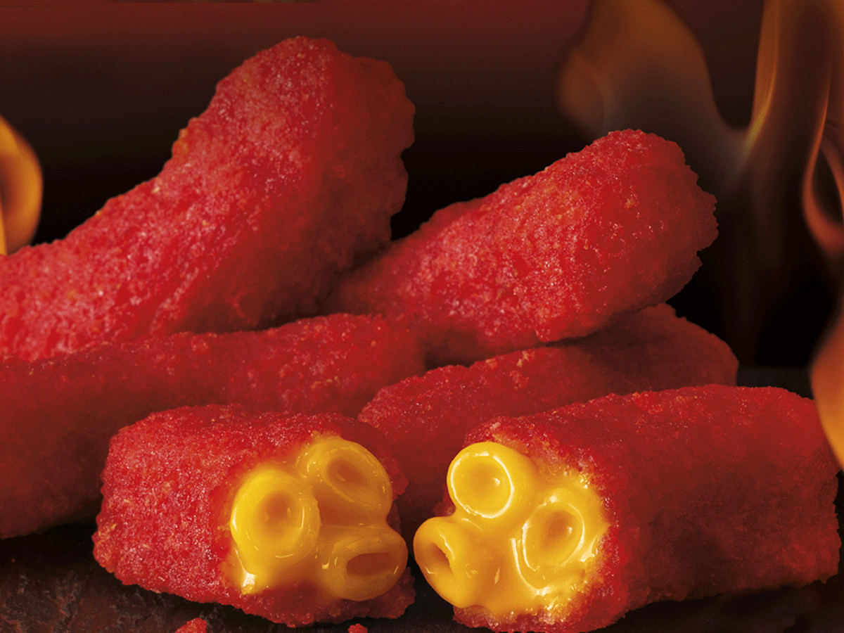 Burger King cranks the thermostat with Flamin' Hot Mac N ...