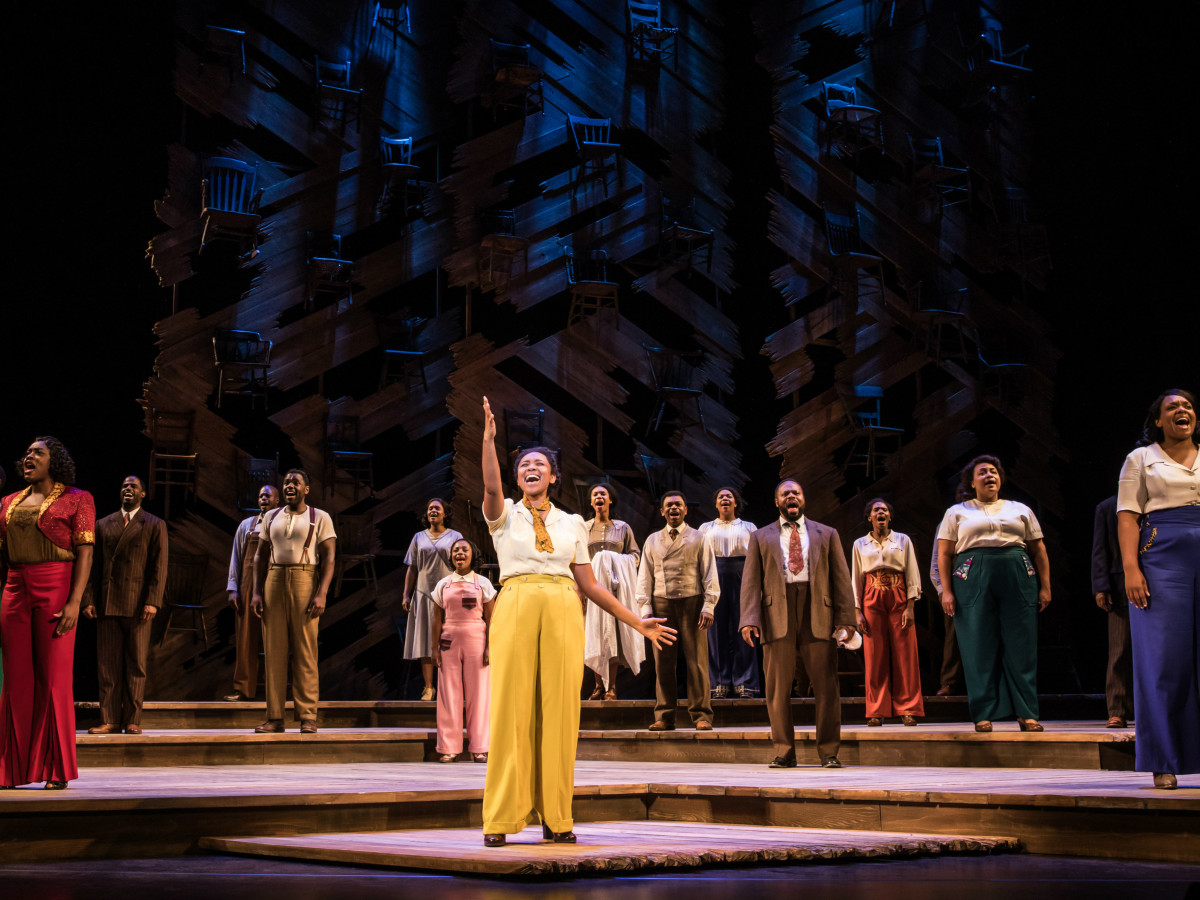 Adrianna Hicks (Celie) and the North American tour cast of The Color Purple