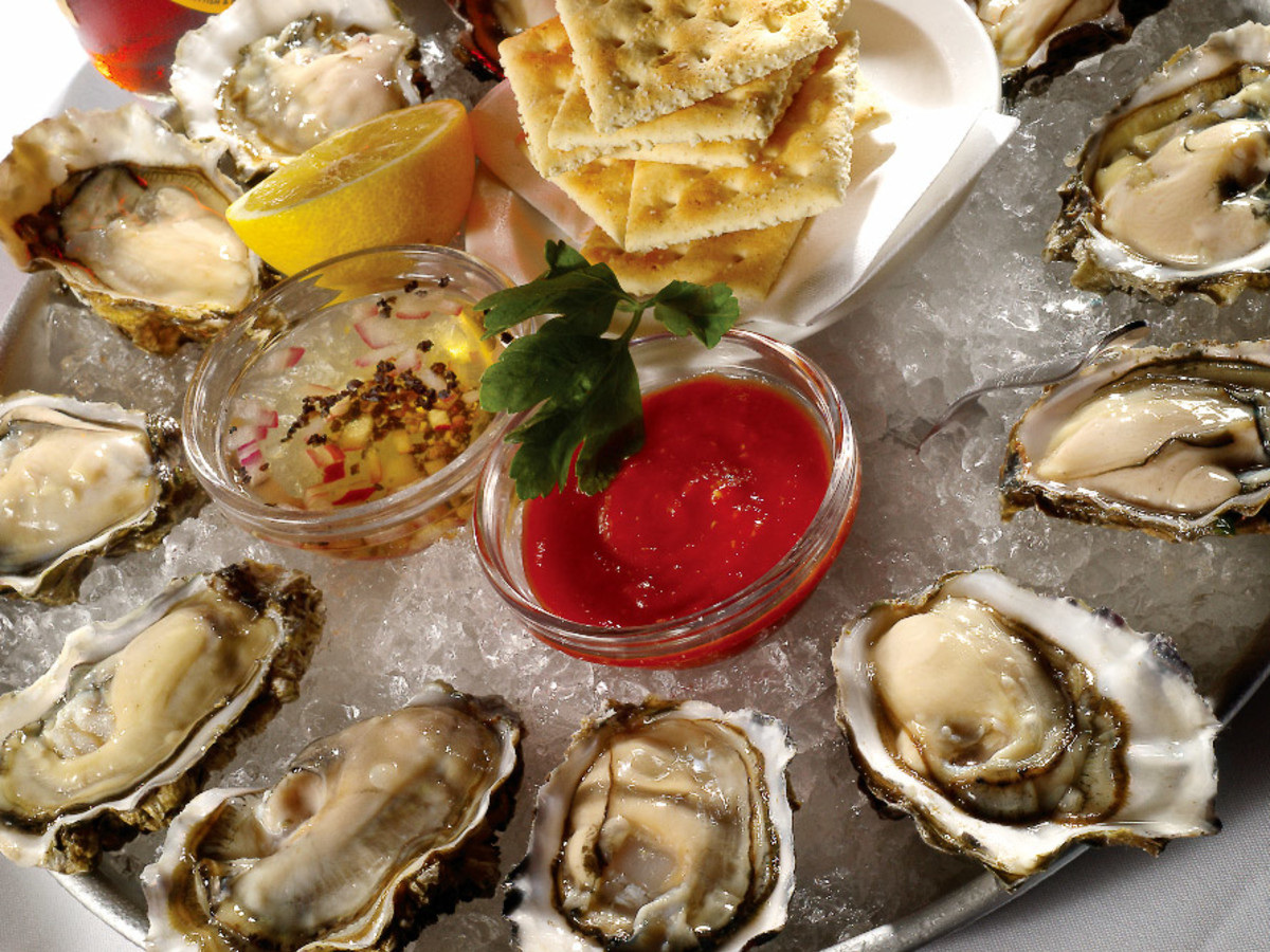 News_oysters_half-shell_Eddie V's