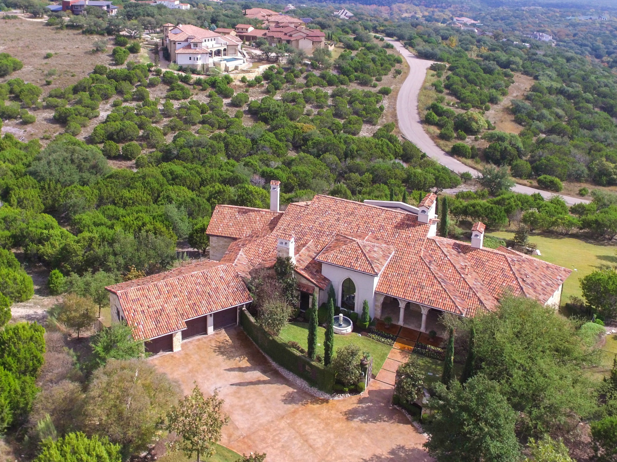 Spanish Oaks estate