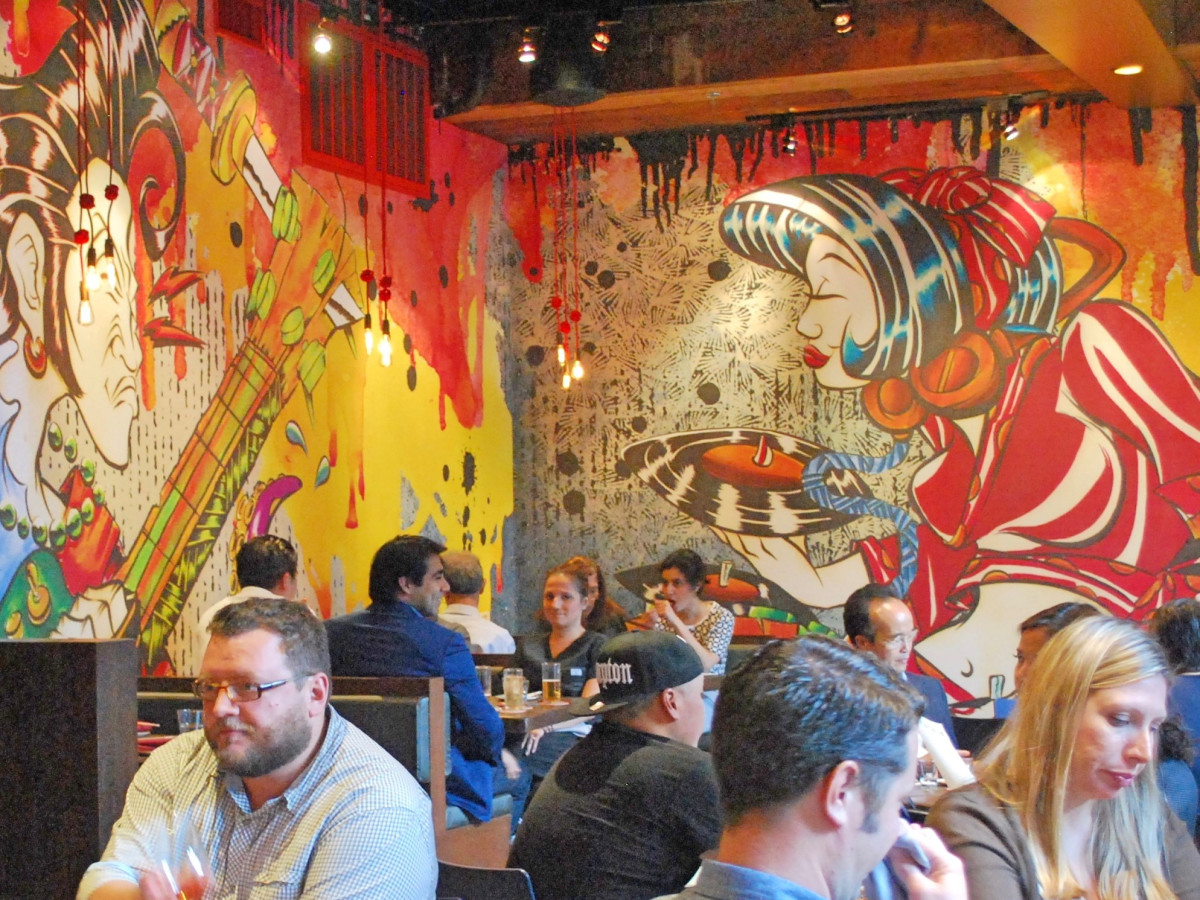 Curl Up At These 7 Hot Houston Bars On Valentine S Day