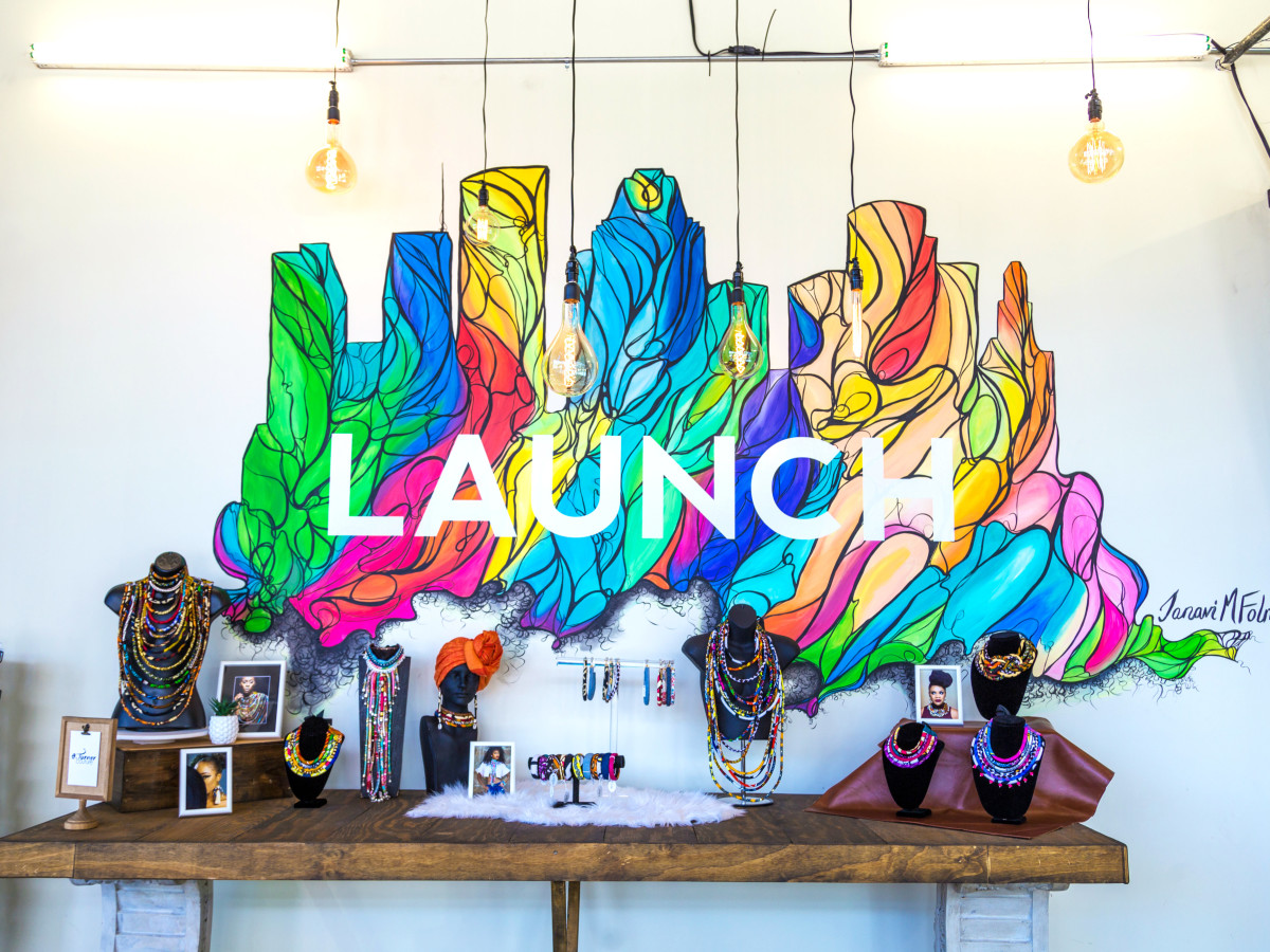 LAUNCH