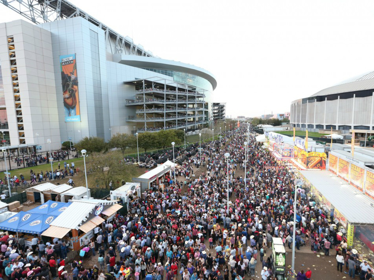 The complete guide to RodeoHouston parking and transportation