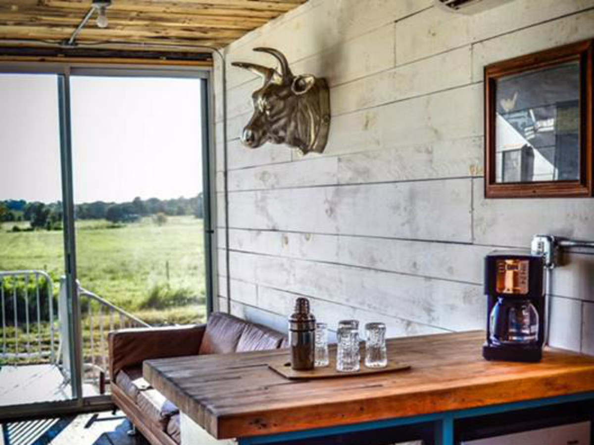 FlopHouze Round Top shipping container