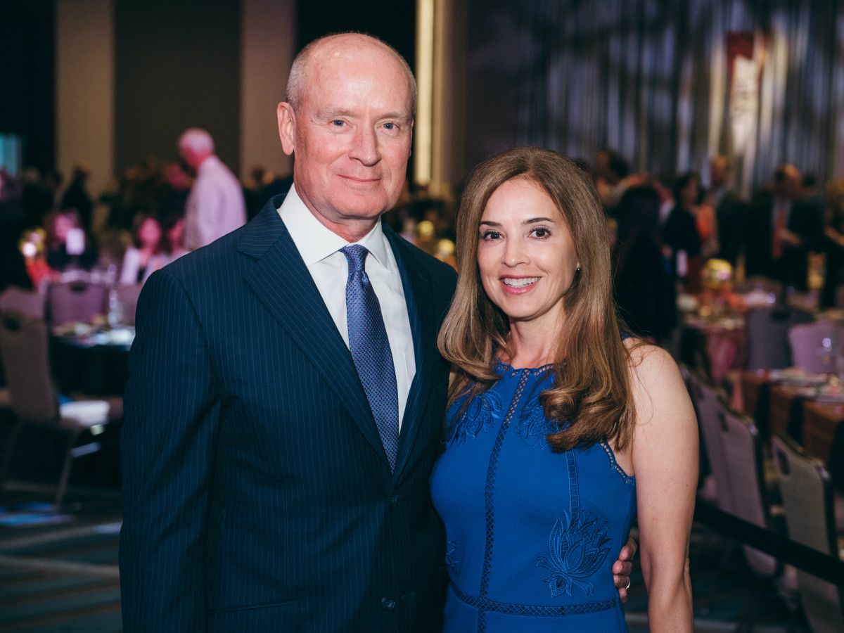 Shaquile O' Neal Texas Children’s Physician-in-Chief Mark W. Kline and Nancy Calles