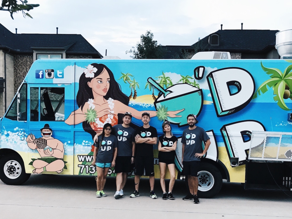Finn Hall Sit Lo food truck