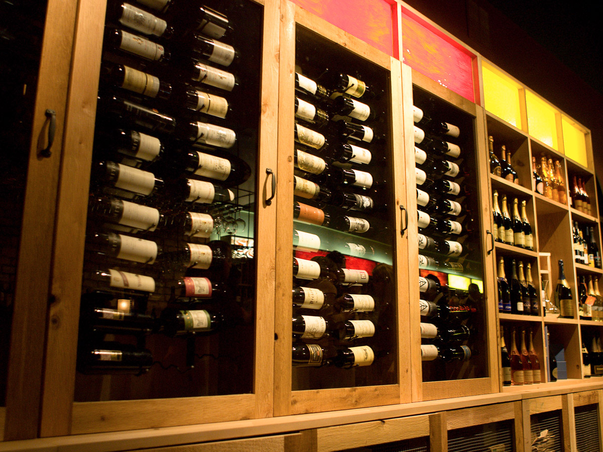 River Oaks Wine Bar Is Closing Down To Make Way For