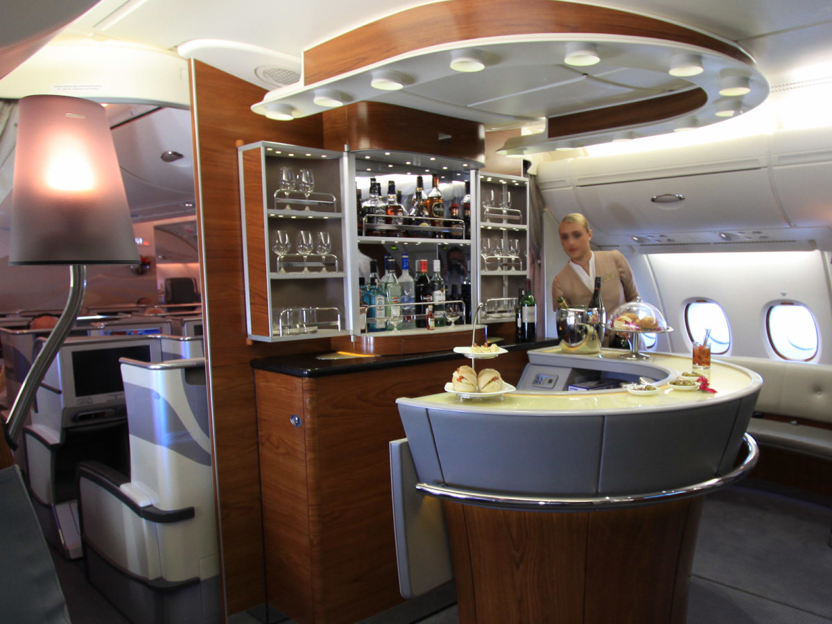 News_Emirates_business_class_bar