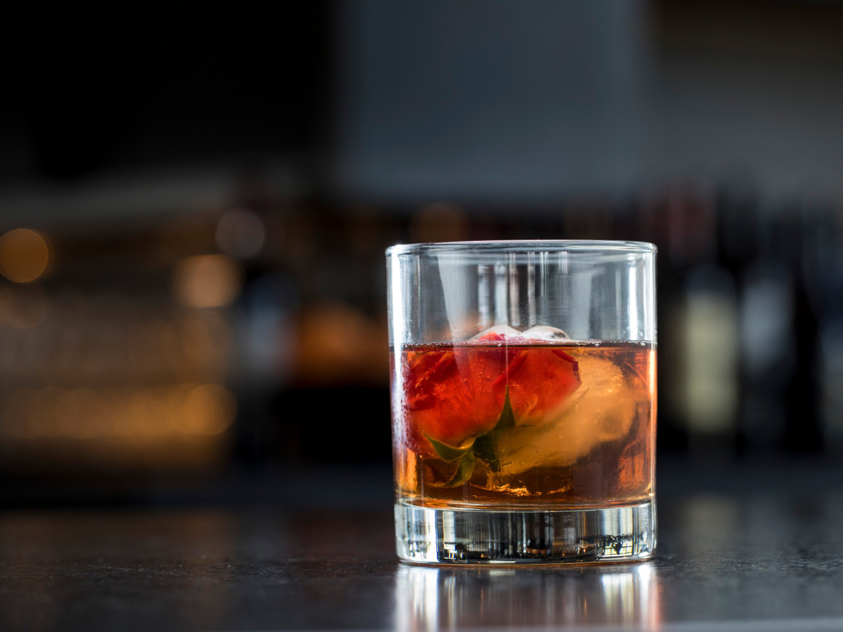 Poitin Old Graceful Rose cocktail