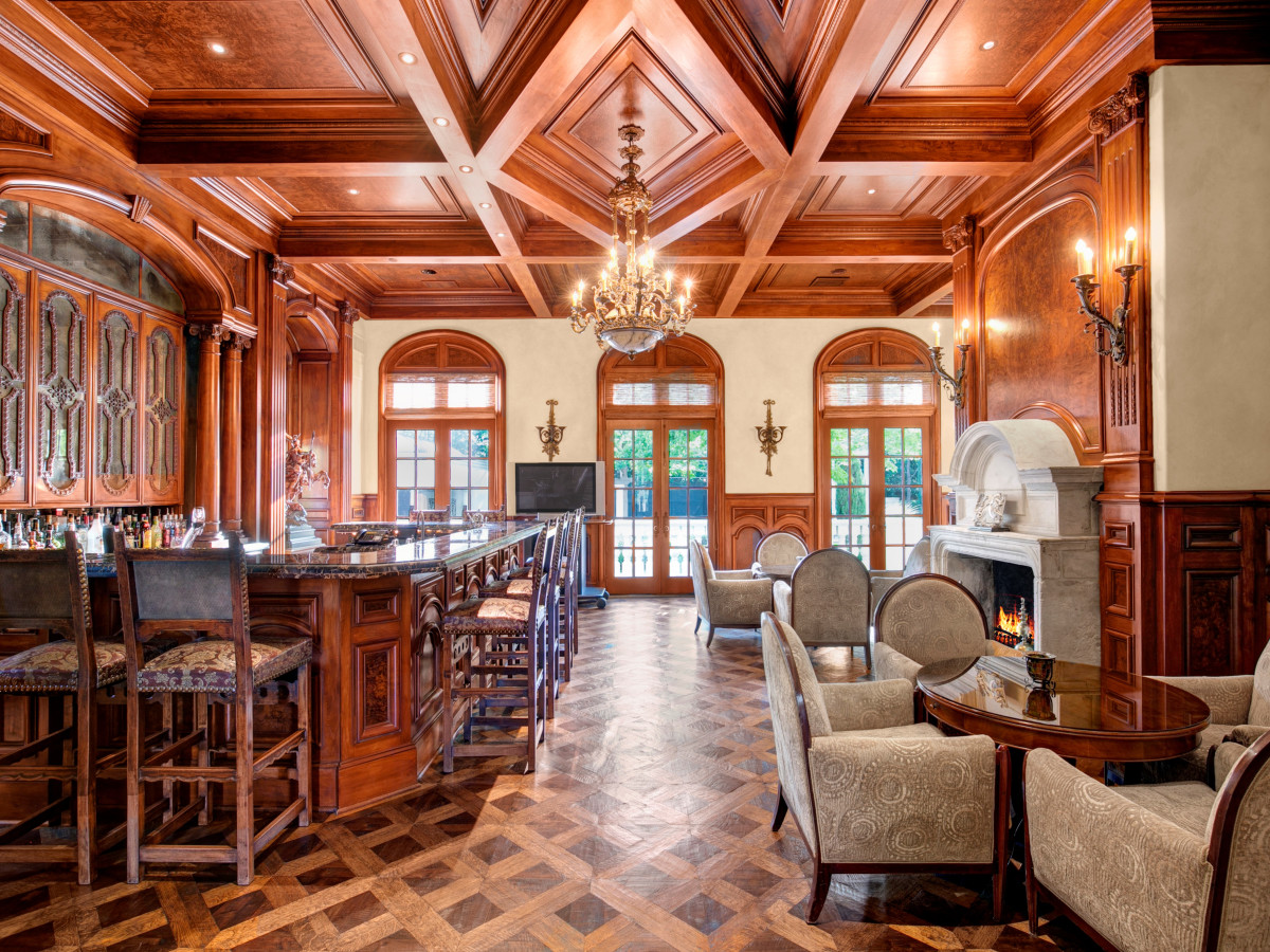 10777 Strait Ln, Dallas White House