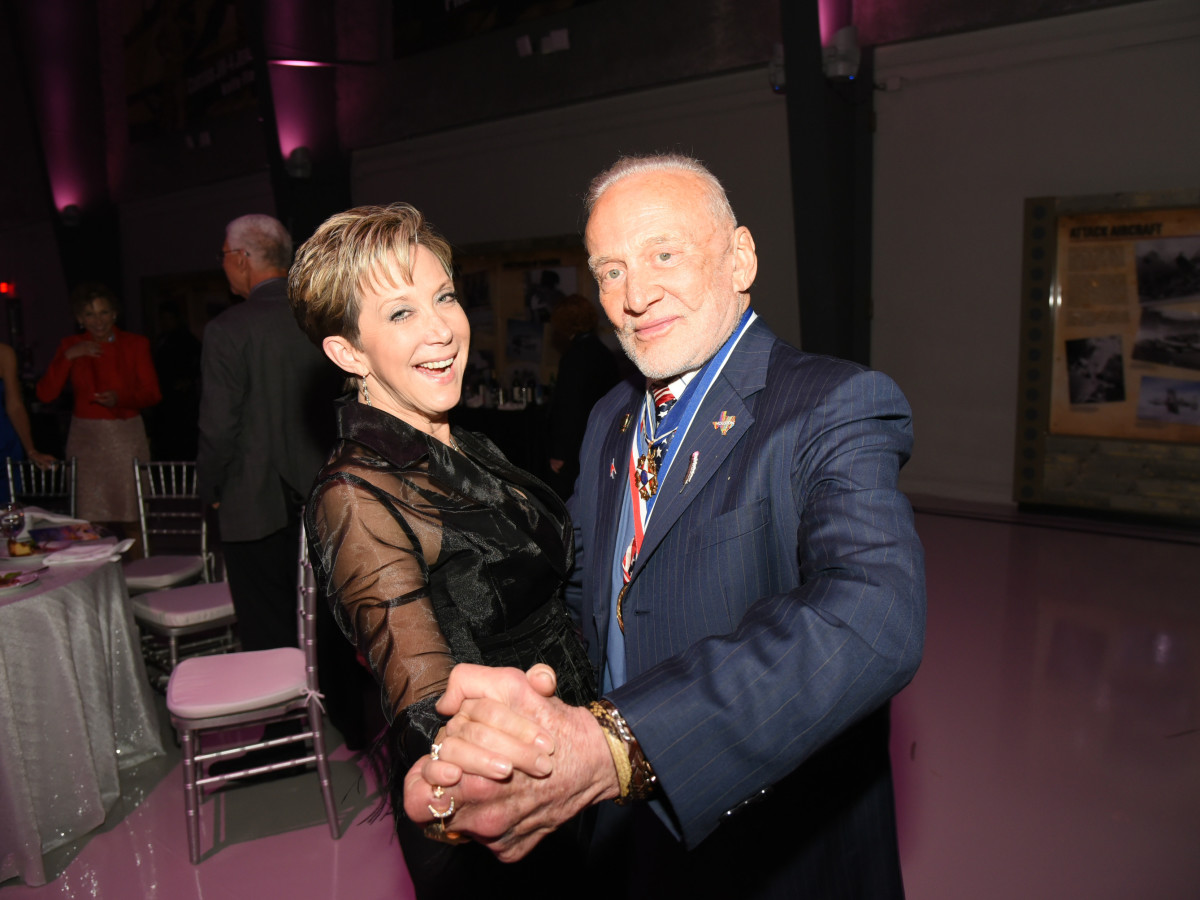 Flight Museum Gala Dayna Steele Buzz Aldrin
