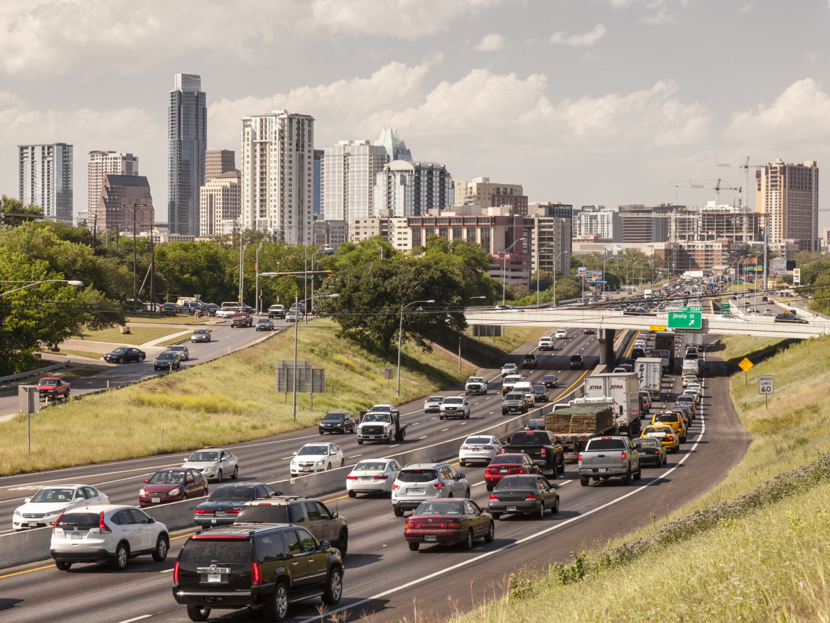 Austin highway declared 'freeway with no future' in new report