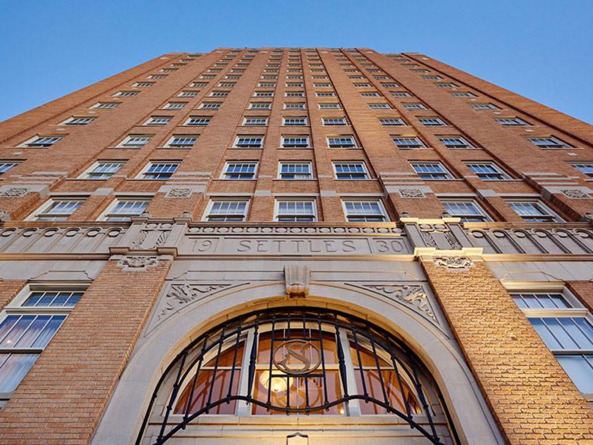 Hotel Settles