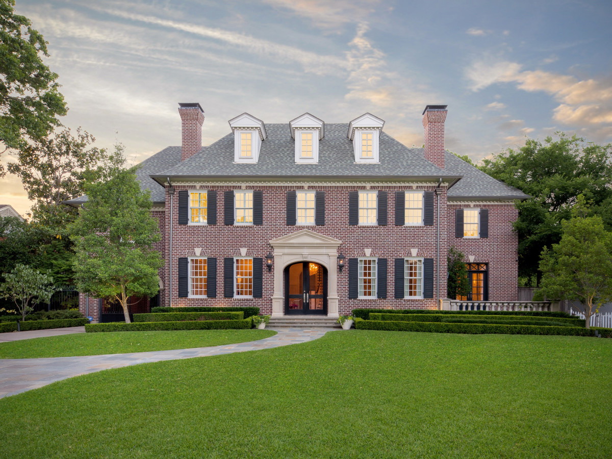 Dallas Stars Goalie Hopes To Score Offer On 4 25m Preston Hollow