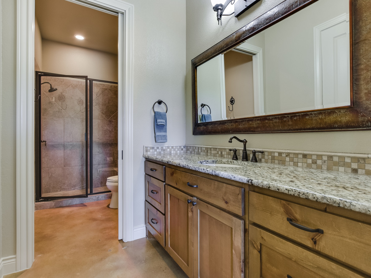 Austin_Old Ferry Road, Unit 14